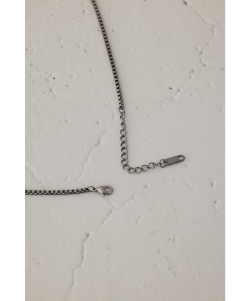 AZUL by moussy(アズールバイマウジー)の「チャームネックレス(ネックレス・メンズ・ゴールド/ブラック/シルバー・FREE)」の8枚目の写真