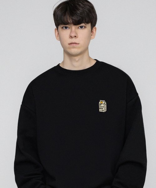 GRAVER（グレーバー）の「[ユニセックス]ドットスマイルスモールミルクパックマンツーマン_ブラック（スウェット・レディース・ブラック・SMALL/MEDIUM/LARGE）」の3枚目の写真