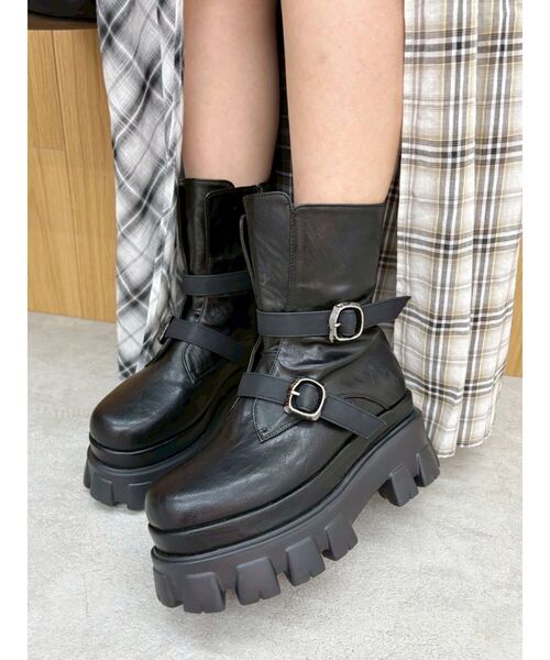 EVRIS（エヴリス）の「ダブルベルトバックルデザインワークブーツ（ブーツ・レディース・ブラック/ブラウン・SMALL/MEDIUM/LARGE）」の9枚目の写真