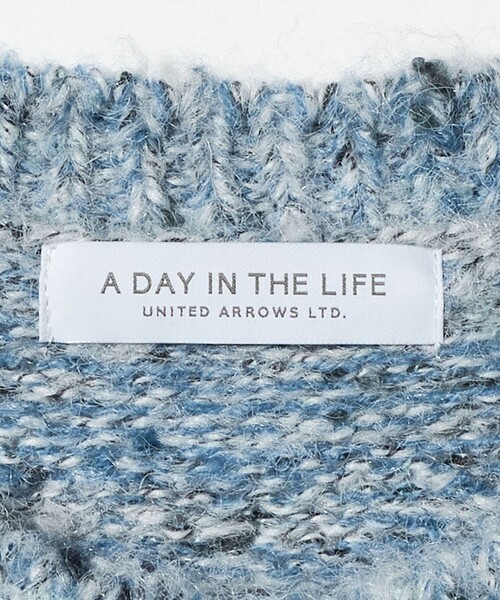 A DAY IN THE LIFE UNITED ARROWS（アデイインザライフユナイテッドアローズ）の「ミックスカラー フェザー ニット ＜A DAY IN THE LIFE＞（ニット/セーター・レディース・オフホワイト/イエロー/コバルトブルー・FREE）」の14枚目の写真