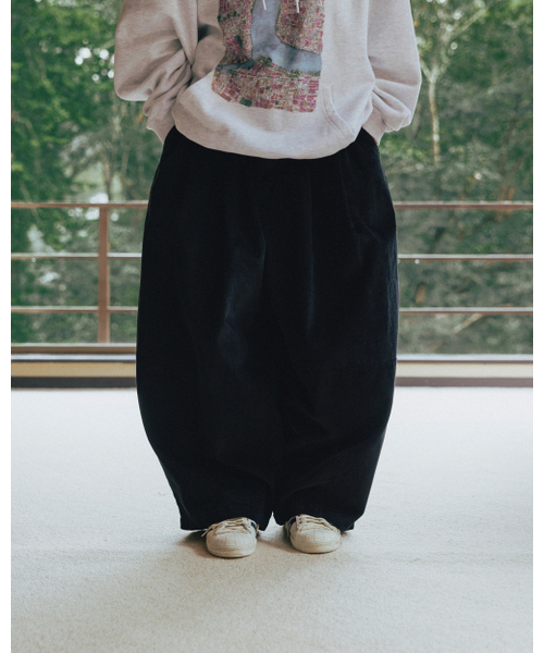 ANGLAN（アングラン）の「Corduroy Easy Balloon Pants - Black（その他パンツ・メンズ・その他・FREE）」の5枚目の写真