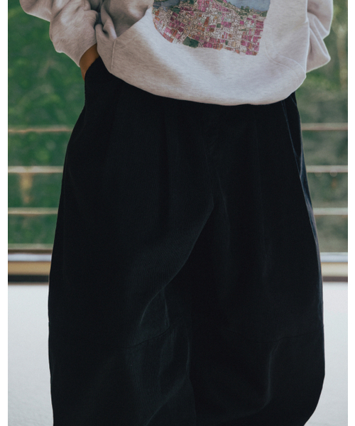 ANGLAN（アングラン）の「Corduroy Easy Balloon Pants - Black（その他パンツ・メンズ・その他・FREE）」の6枚目の写真