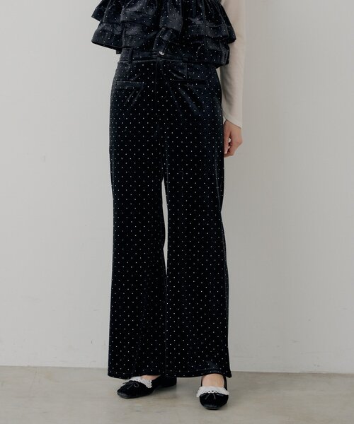 Chico(チコ)の「【SALON by Chico/セットアップ対応】金釦ベロアスラックスパンツ(その他パンツ・レディース・ブラウン/ブラック/ブラック系その他2/ブラック系その他3・FREE/MEDIUM)」の4枚目の写真