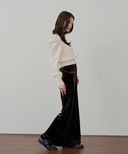 Chico(チコ)の「【SALON by Chico/セットアップ対応】金釦ベロアスラックスパンツ(その他パンツ・レディース・ブラウン/ブラック/ブラック系その他2/ブラック系その他3・FREE/MEDIUM)」の5枚目の写真