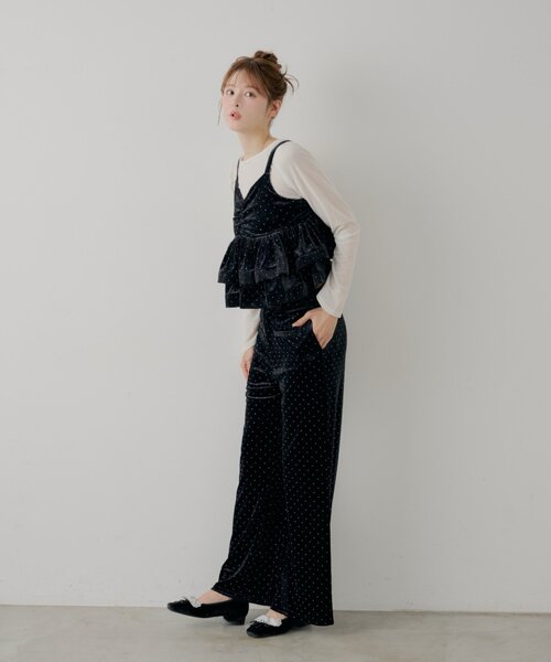 Chico(チコ)の「【SALON by Chico/セットアップ対応】金釦ベロアスラックスパンツ(その他パンツ・レディース・ブラウン/ブラック/ブラック系その他2/ブラック系その他3・FREE/MEDIUM)」の13枚目の写真