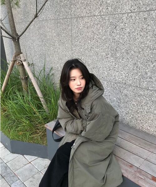 WEDNESDAYOASISFORWOMEN(ウェンズデー オアシス フォー ウーマン)の「W/M-65フィッシュテールフードパディングミリタリーコート_KHAKI(ダウンジャケット/コート・レディース・カーキ・MEDIUM/LARGE)」の2枚目の写真
