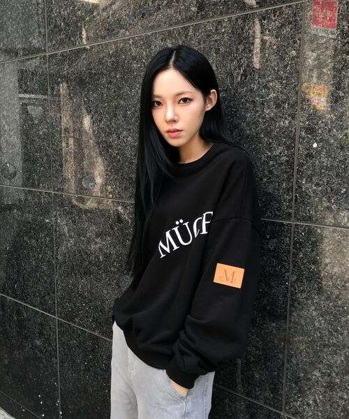 MUCENT(ムセント)の「レザーポイントシグネチャースウェット男女共用(2カラー)(スウェット・レディース・グレー/ブラック・SMALL/LARGE)」の17枚目の写真