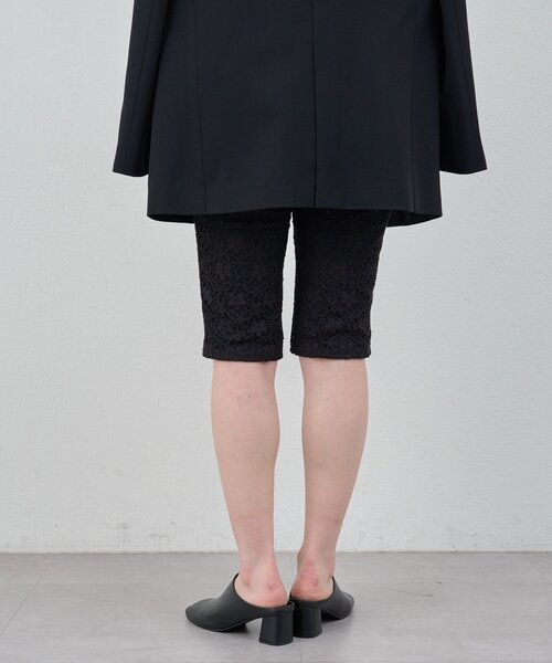 SHENERY(シーナリー)の「レースバイカーパンツ(その他パンツ・レディース・オフホワイト/ブラック・38/36)」の4枚目の写真
