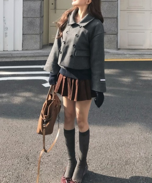 FAVORITO（ファヴォリート）の「襟付きダブルブレストショートメルトンジャケット（ピーコート・レディース・ブラウン/グレー・F）」の6枚目の写真