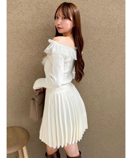dazzlin（ダズリン）の「ニットプリーツミニスカート（スカート・レディース・アイボリー/チャコールグレー/ブルー/ミント/ピンク・FREE）」の6枚目の写真