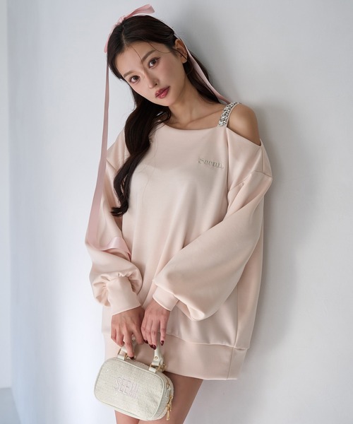 Seemi. byNICECLAUP（ シーミーバイナイスクラップ）の「【Seemi.】肩ビジューワンショルトップス（Tシャツ/カットソー・レディース・ホワイト×ネイビー/ミント/ピンク・FREE）」の3枚目の写真