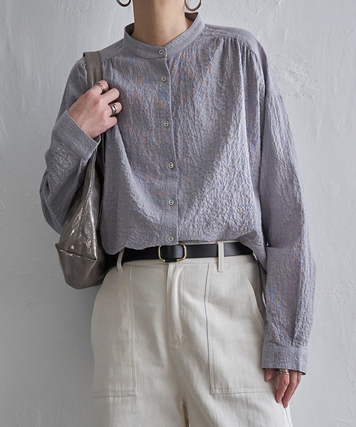 LBC（エルビーシー）の「オーガニックコットンバンドカラーシャツ（シャツ/ブラウス・レディース・グレー/ブルー/ホワイト/ピンク・M/L）」の2枚目の写真