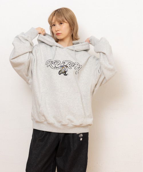kaoyorinakami（カオヨリナカミ）の「punch bike studs hoodie / パンチバイクスタッズパーカー（パーカー・メンズ・ネイビー/グレー・X-LARGE/LARGE/MEDIUM/SMALL）」の6枚目の写真