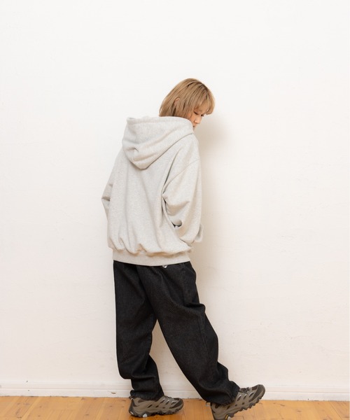 kaoyorinakami（カオヨリナカミ）の「punch bike studs hoodie / パンチバイクスタッズパーカー（パーカー・メンズ・ネイビー/グレー・X-LARGE/LARGE/MEDIUM/SMALL）」の5枚目の写真