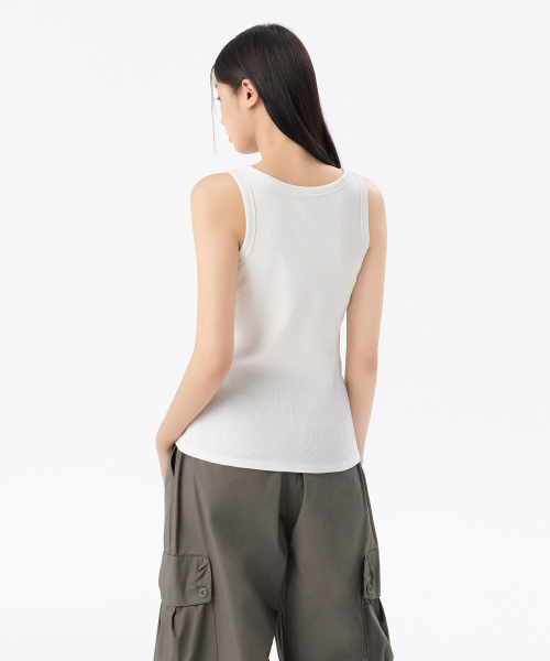 MUSINSA STANDARD WOMAN（ムシンサスタンダードウーマン）の「ウィメンズエッセンシャルブラタンクトップ[ホワイト]（Tシャツ/カットソー・レディース・その他・SMALL/MEDIUM/LARGE/X-SMALL）」の3枚目の写真