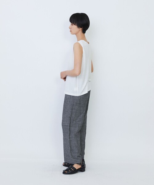 LOISIR（ロワズィール）の「リネンレーヨン天竺ノースリーブプルオーバー（その他トップス・レディース・ブラック/オフホワイト/グレイッシュブルー・FREE）」の5枚目の写真