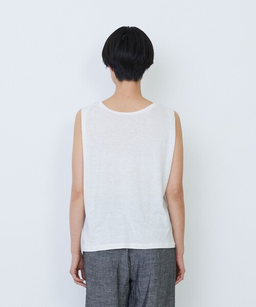 LOISIR（ロワズィール）の「リネンレーヨン天竺ノースリーブプルオーバー（その他トップス・レディース・ブラック/オフホワイト/グレイッシュブルー・FREE）」の9枚目の写真