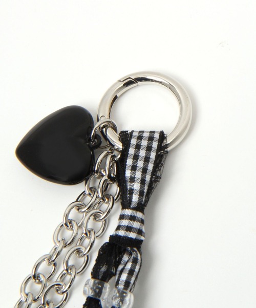 repipi armario（レピピ アルマリオ）の「ジャラジャラロングチャーム3（チャーム・キッズ・ブラック・ONESIZE）」の2枚目の写真