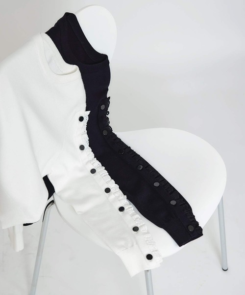 PICCIN PERLA(ピッチンペルラ)の「レーススリーブプルオーバー(ニット/セーター・レディース・ブラック/オフホワイト・M)」の11枚目の写真