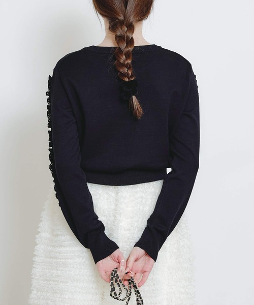 PICCIN PERLA(ピッチンペルラ)の「レーススリーブプルオーバー(ニット/セーター・レディース・ブラック/オフホワイト・M)」の5枚目の写真