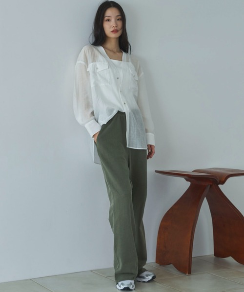Doux archives（ドゥアルシーヴ）の「Ｖ開きシアー楊柳ブラウス（シャツ/ブラウス・レディース・オフホワイト/サックスブルー/ピンクベージュ・FREE）」の6枚目の写真