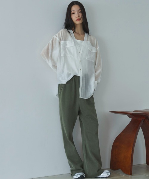 Doux archives（ドゥアルシーヴ）の「Ｖ開きシアー楊柳ブラウス（シャツ/ブラウス・レディース・オフホワイト/サックスブルー/ピンクベージュ・FREE）」の11枚目の写真