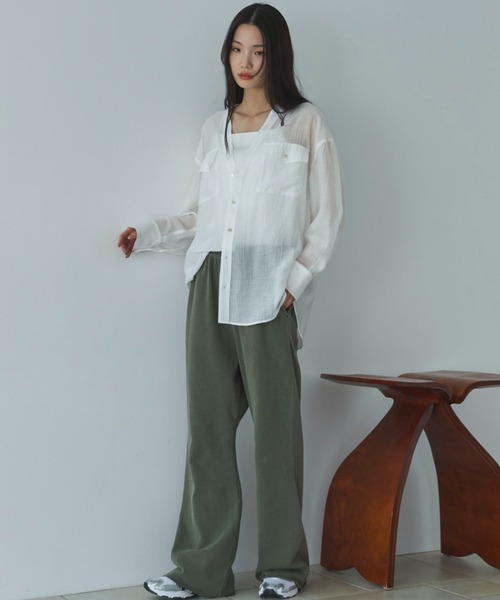 Doux archives（ドゥアルシーヴ）の「Ｖ開きシアー楊柳ブラウス（シャツ/ブラウス・レディース・オフホワイト/サックスブルー/ピンクベージュ・FREE）」の12枚目の写真