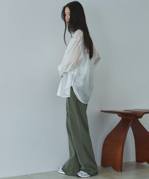 Doux archives（ドゥアルシーヴ）の「Ｖ開きシアー楊柳ブラウス（シャツ/ブラウス・レディース・オフホワイト/サックスブルー/ピンクベージュ・FREE）」の13枚目の写真