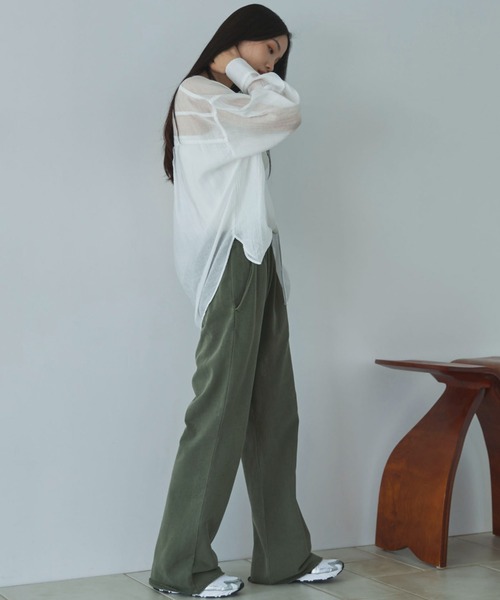 Doux archives（ドゥアルシーヴ）の「Ｖ開きシアー楊柳ブラウス（シャツ/ブラウス・レディース・オフホワイト/サックスブルー/ピンクベージュ・FREE）」の15枚目の写真