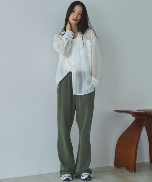 Doux archives（ドゥアルシーヴ）の「Ｖ開きシアー楊柳ブラウス（シャツ/ブラウス・レディース・オフホワイト/サックスブルー/ピンクベージュ・FREE）」の16枚目の写真