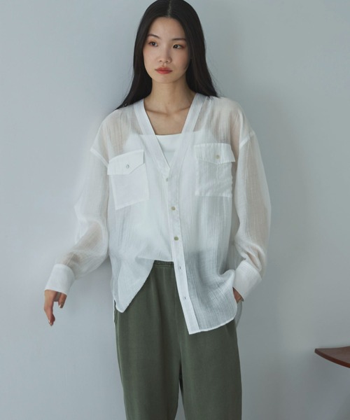 Doux archives（ドゥアルシーヴ）の「Ｖ開きシアー楊柳ブラウス（シャツ/ブラウス・レディース・オフホワイト/サックスブルー/ピンクベージュ・FREE）」の17枚目の写真