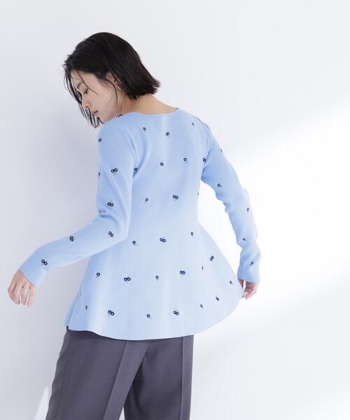 NATURAL BEAUTY BASIC（ナチュラルビューティーベーシック）の「◇刺繍ペプラムニット（ニット/セーター・レディース・ブルー系その他/ホワイト系その他/ブルー系その他6・FREE）」の16枚目の写真