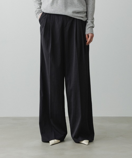 ADAM ET ROPE'（アダムエロペ）の「【EMOELLE】バイカラードレスパンツ（その他パンツ・レディース・ブラック/キナリ/ブルー系その他4/グリーン系その他3/ブラック系その他/ピンク系その他2・38/36/34）」の3枚目の写真