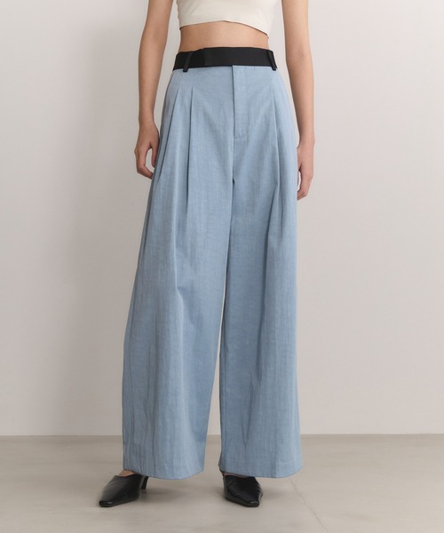 ADAM ET ROPE'(アダムエロペ)の「【EMOELLE】バイカラードレスパンツ(その他パンツ・レディース・ブラック/キナリ/ブルー系その他4・38/36/34)」の3枚目の写真