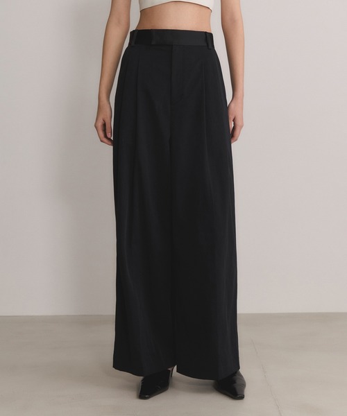 ADAM ET ROPE'(アダムエロペ)の「【EMOELLE】バイカラードレスパンツ(その他パンツ・レディース・ブラック/キナリ/ブルー系その他4・38/36/34)」の12枚目の写真