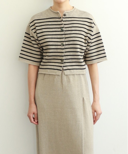 WALANCE(ワランス)の「paper knit 2way half sleeve top(カーディガン/ボレロ・レディース・ブラック/オリーブ/ベージュ×ブラック/サンドベージュ・FREE)」の4枚目の写真