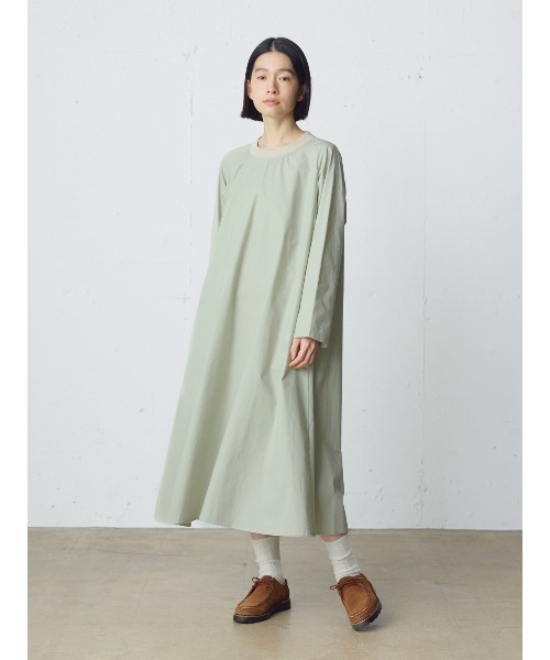 MidiUmi(ミディウミ)の「MidiUmi ロングスリーブプレンティワンピース(ワンピース・レディース・グリーン/ベージュ/チャコールグレー・FREE)」の6枚目の写真