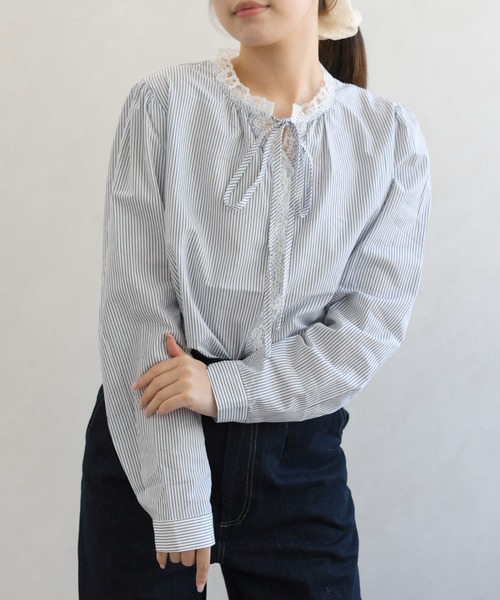 31 Sons de mode(トランテアン ソン ドゥ モード)の「一部店舗限定 レース細リボンブラウス(シャツ/ブラウス・レディース・イエロー/ブルー系/ホワイト・フリ-)」の2枚目の写真