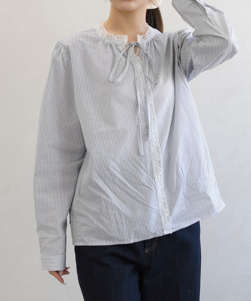 31 Sons de mode(トランテアン ソン ドゥ モード)の「一部店舗限定 レース細リボンブラウス(シャツ/ブラウス・レディース・イエロー/ブルー系/ホワイト・フリ-)」の14枚目の写真