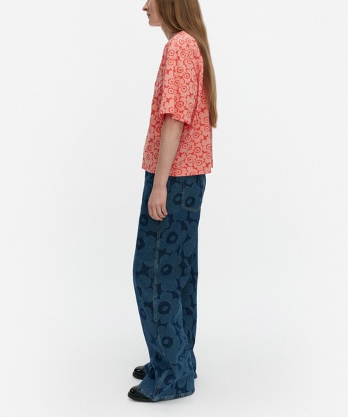 marimekko(マリメッコ)の「Juulia Unikko / T-shirt(Tシャツ/カットソー・レディース・ダークブラウン/レッド・XX-SMALL/LARGE/MEDIUM/SMALL/X-LARGE/X-SMALL)」の3枚目の写真