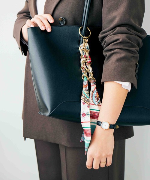 GLOBAL WORK（グローバルワーク）の「菅谷梨沙子さんコラボ/スカーフ生地チャーム/643348（チャーム・レディース・ダークブラウン/ライトグリーン・FREE）」の14枚目の写真