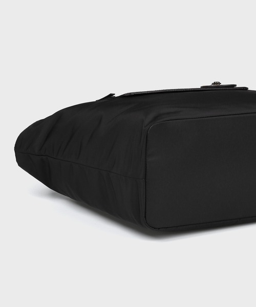 Paul Smith（ポールスミス）の「モダンナイロン トートバッグ / 555432 WN201T（トートバッグ・レディース・ピンク/グリーン/ブラック/ベージュ・FREE）」の8枚目の写真