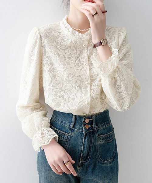 Doux Belle(ドゥーベル)の「ハイネックレースブラウス(シャツ/ブラウス・レディース・ベージュ・X-LARGE/LARGE/MEDIUM)」の2枚目の写真