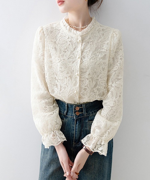 Doux Belle(ドゥーベル)の「ハイネックレースブラウス(シャツ/ブラウス・レディース・ベージュ・X-LARGE/LARGE/MEDIUM)」の4枚目の写真