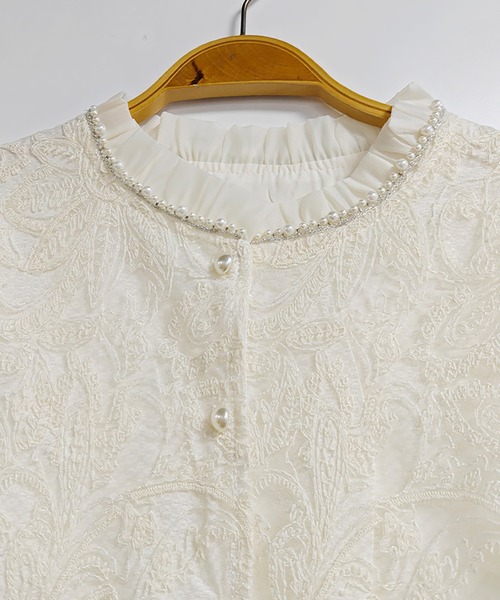 Doux Belle(ドゥーベル)の「ハイネックレースブラウス(シャツ/ブラウス・レディース・ベージュ・X-LARGE/LARGE/MEDIUM)」の12枚目の写真