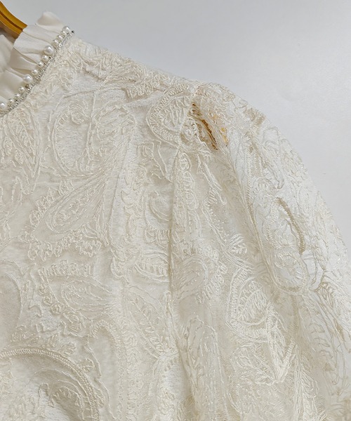 Doux Belle(ドゥーベル)の「ハイネックレースブラウス(シャツ/ブラウス・レディース・ベージュ・X-LARGE/LARGE/MEDIUM)」の13枚目の写真