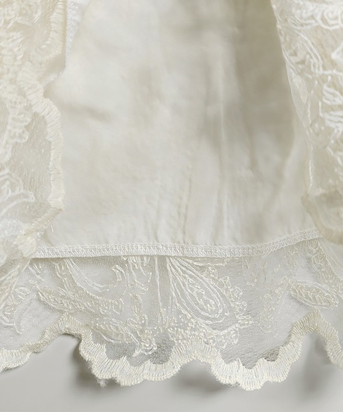 Doux Belle(ドゥーベル)の「ハイネックレースブラウス(シャツ/ブラウス・レディース・ベージュ・X-LARGE/LARGE/MEDIUM)」の16枚目の写真