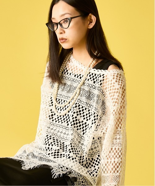 GEVS.(ジェイヴィス)の「レースTブラウス<大きいサイズ有>GEVS.(Tシャツ/カットソー・レディース・ブラック/オフホワイト・5L/4L/3L/LL/L/M)」の3枚目の写真
