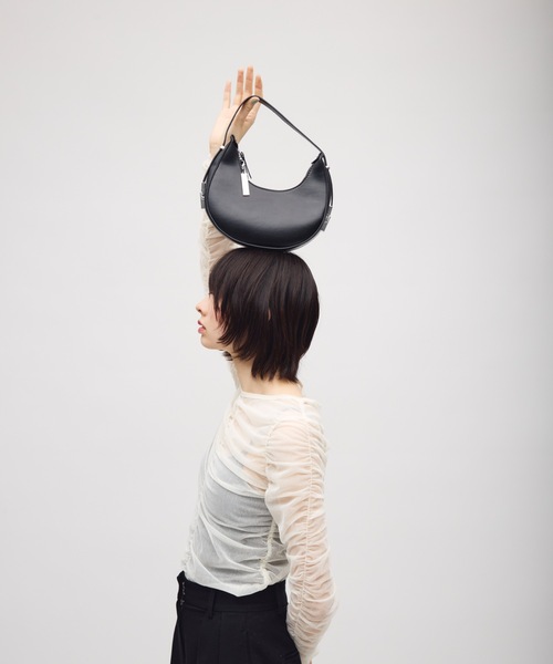 TONER（トナー）の「メタルポイント三日月ミニバッグ/ロゴプレート付き（ハンドバッグ・レディース・ホワイト/ブラウン/グリーン/ブラック/シルバー・FREE）」の20枚目の写真