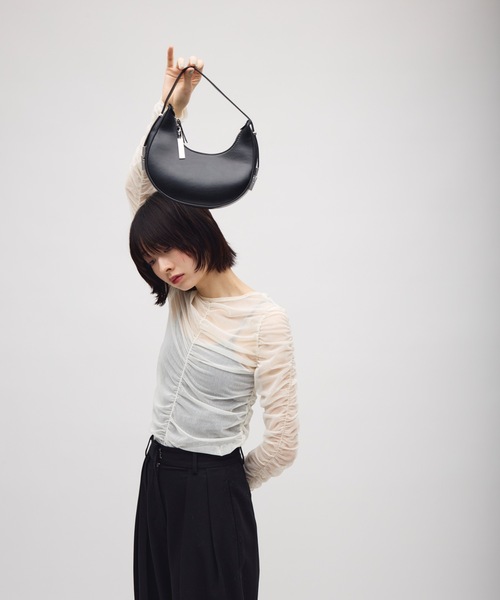 TONER（トナー）の「メタルポイント三日月ミニバッグ/ロゴプレート付き（ハンドバッグ・レディース・ホワイト/ブラウン/グリーン/ブラック/シルバー・FREE）」の16枚目の写真